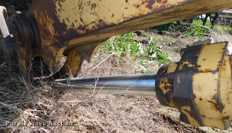 image for item DK8517 1976 Caterpillar 225  excavator