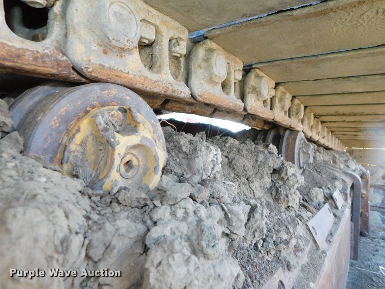 image for item DK8517 1976 Caterpillar 225  excavator