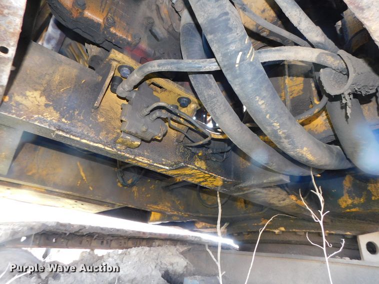 image for item DK8517 1976 Caterpillar 225  excavator