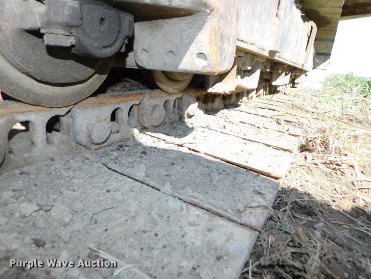 image for item DK8517 1976 Caterpillar 225  excavator