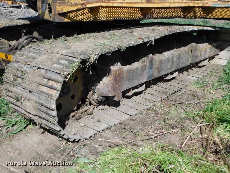 image for item DK8517 1976 Caterpillar 225  excavator