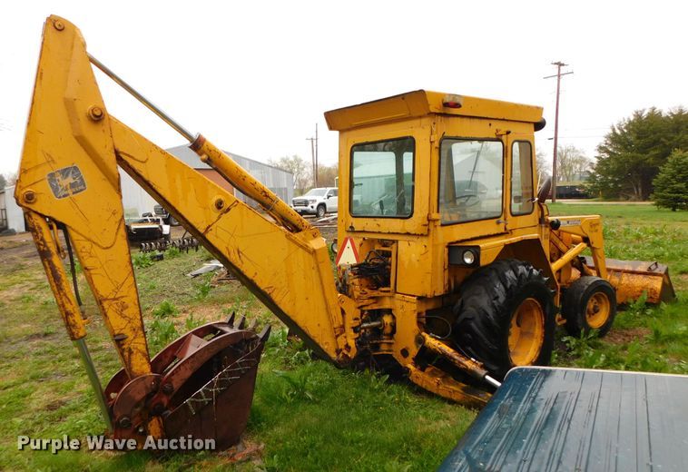 image for item DK8519 John Deere 410D  backhoe