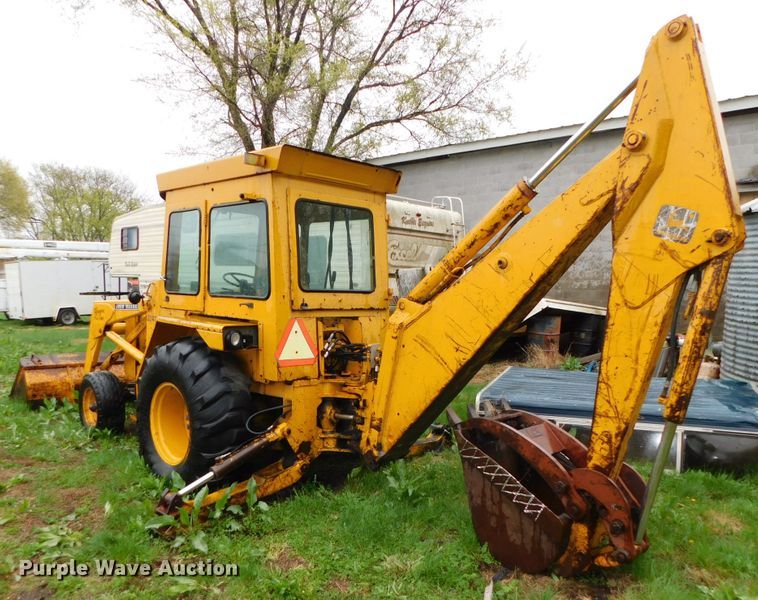 image for item DK8519 John Deere 410D  backhoe