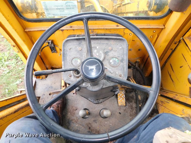 image for item DK8519 John Deere 410D  backhoe