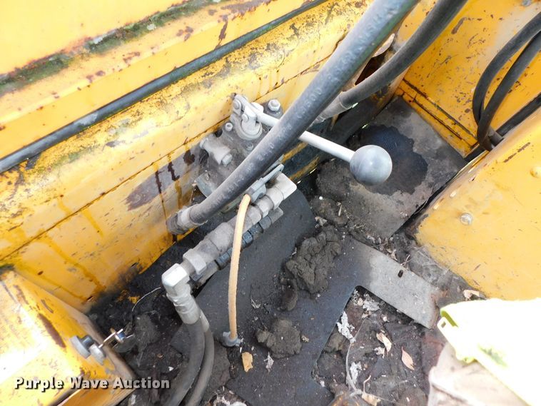 image for item DK8519 John Deere 410D  backhoe