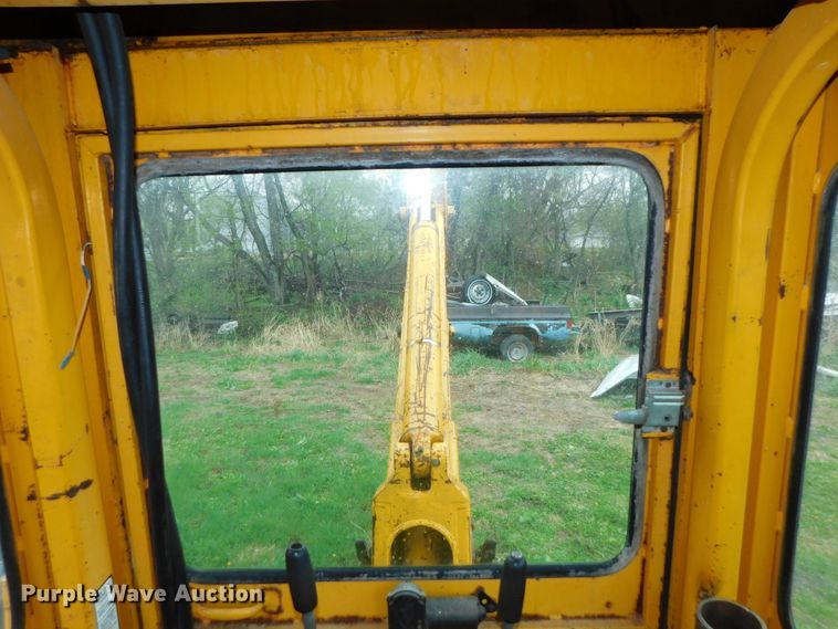 image for item DK8519 John Deere 410D  backhoe