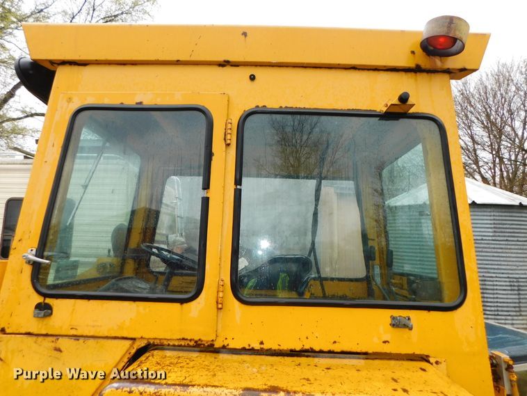 image for item DK8519 John Deere 410D  backhoe
