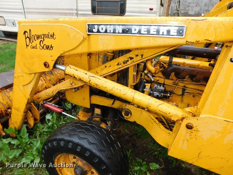 image for item DK8519 John Deere 410D  backhoe