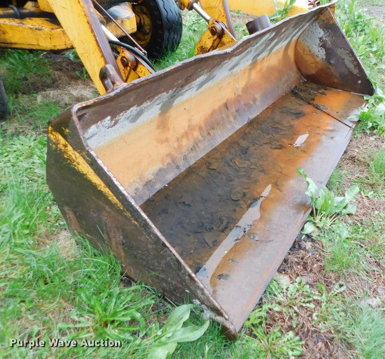 image for item DK8519 John Deere 410D  backhoe