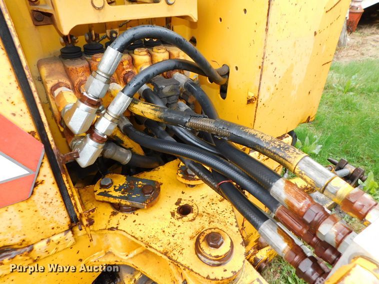 image for item DK8519 John Deere 410D  backhoe