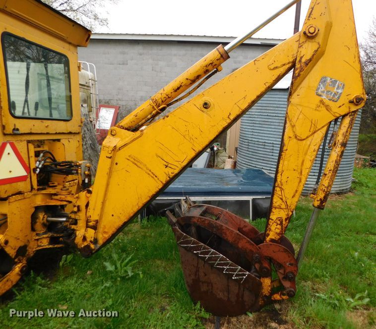 image for item DK8519 John Deere 410D  backhoe
