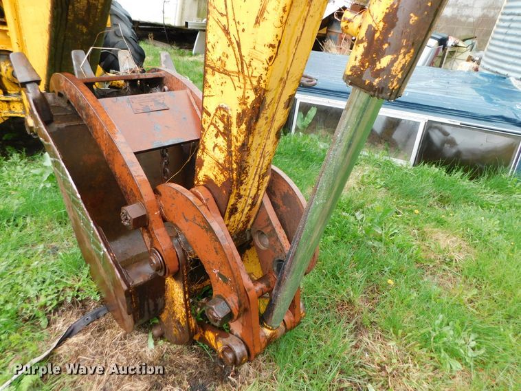 image for item DK8519 John Deere 410D  backhoe