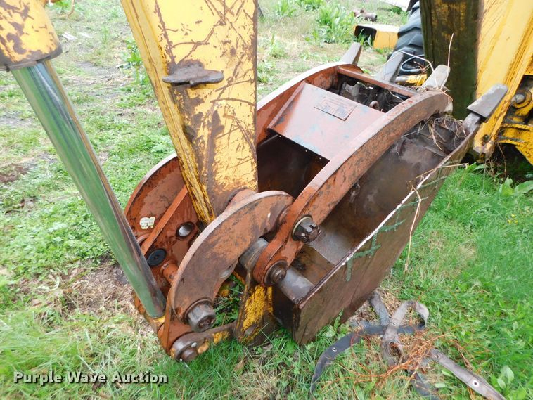 image for item DK8519 John Deere 410D  backhoe