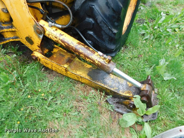 image for item DK8519 John Deere 410D  backhoe