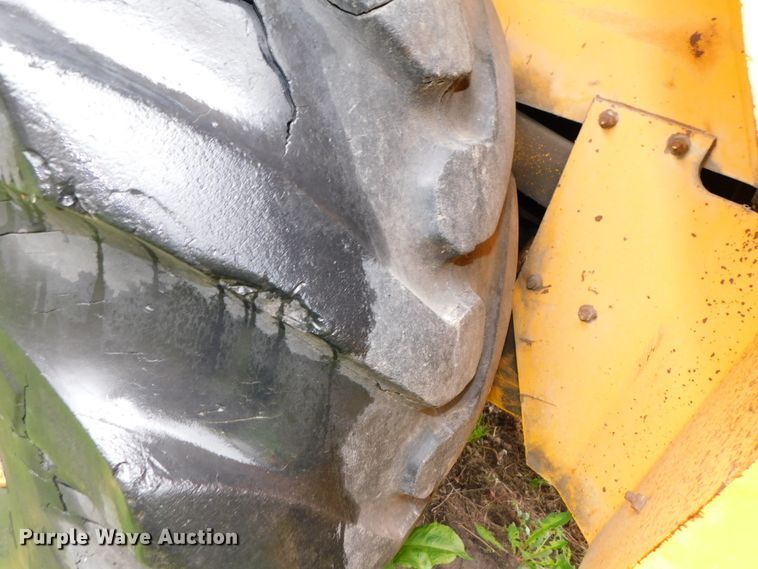 image for item DK8519 John Deere 410D  backhoe