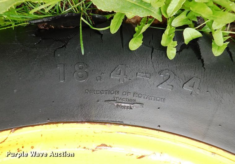 image for item DK8519 John Deere 410D  backhoe