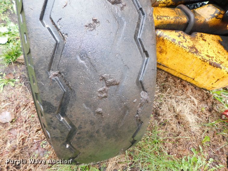 image for item DK8519 John Deere 410D  backhoe