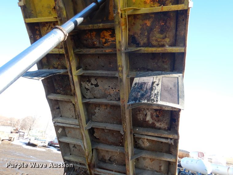 image for item DL2178 1987 Ford FT8000  dump truck