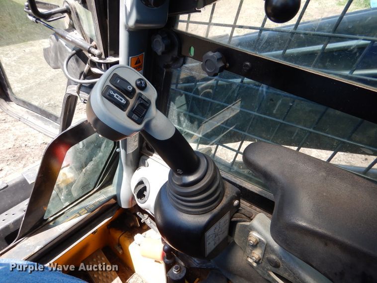 image for item DL2952 2012 New Holland C238  tracked skid steer loader