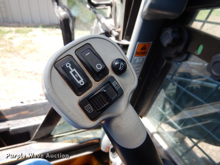 image for item DL2952 2012 New Holland C238  tracked skid steer loader