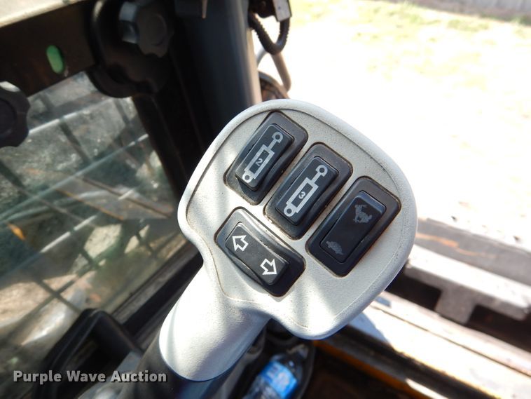 image for item DL2952 2012 New Holland C238  tracked skid steer loader