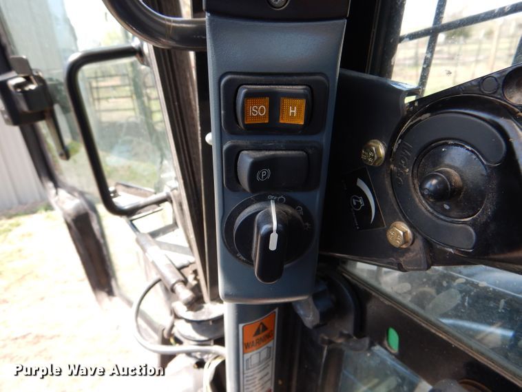 image for item DL2952 2012 New Holland C238  tracked skid steer loader