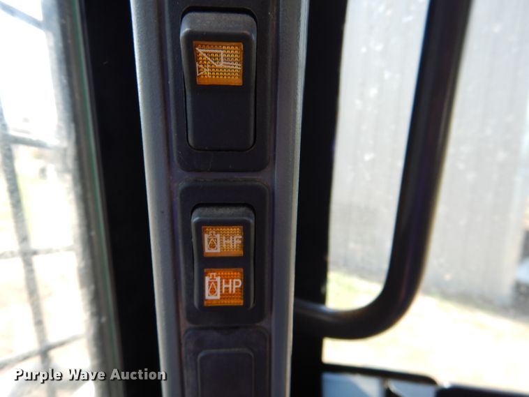 image for item DL2952 2012 New Holland C238  tracked skid steer loader