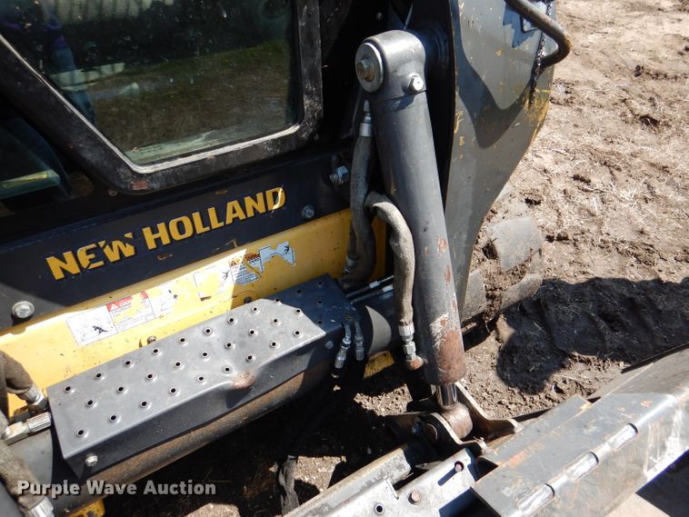 image for item DL2952 2012 New Holland C238  tracked skid steer loader