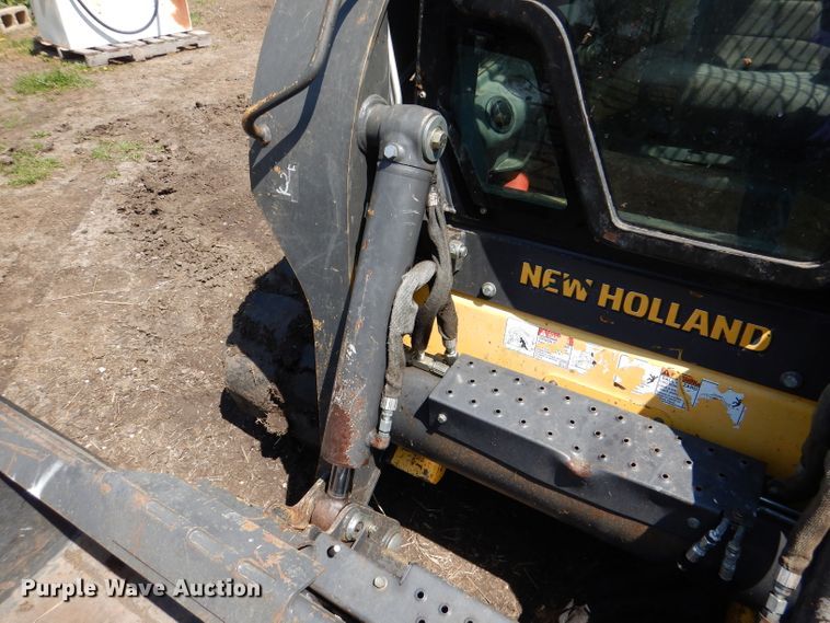 image for item DL2952 2012 New Holland C238  tracked skid steer loader