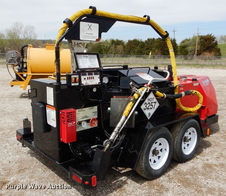 image for item DM4272 2012 Cimline 230 Magma melter applicator