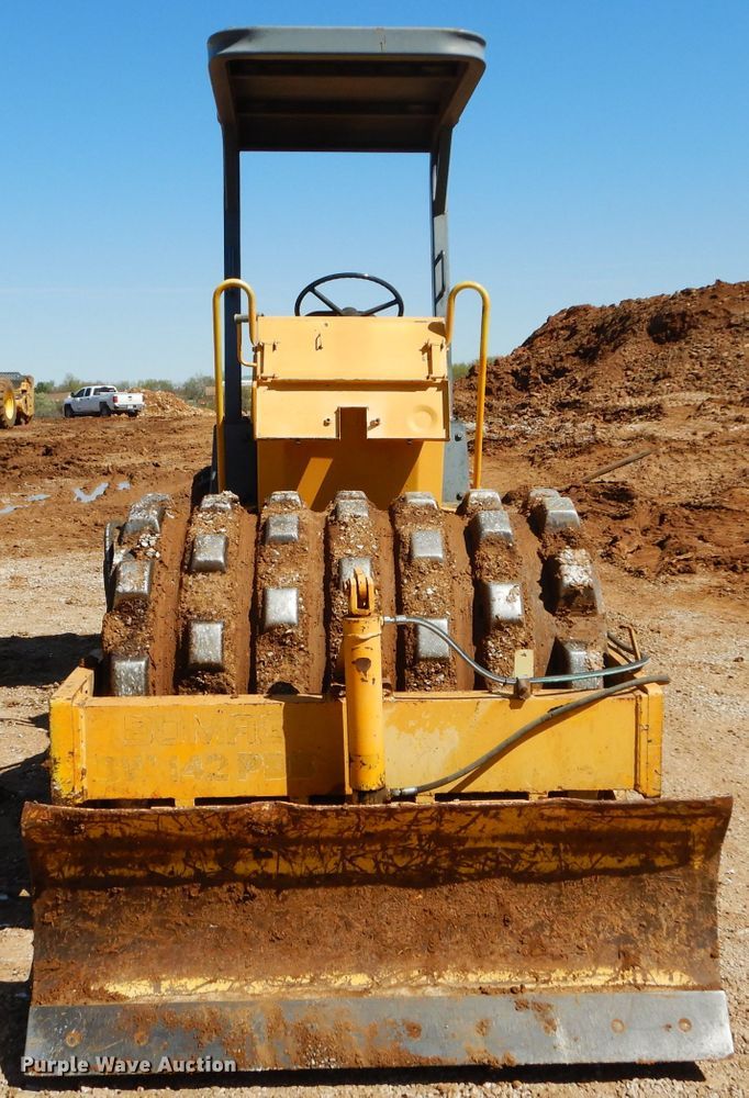 image for item DM4275 Bomag BW142PDB single drum vibratory roller