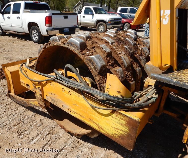 image for item DM4275 Bomag BW142PDB single drum vibratory roller