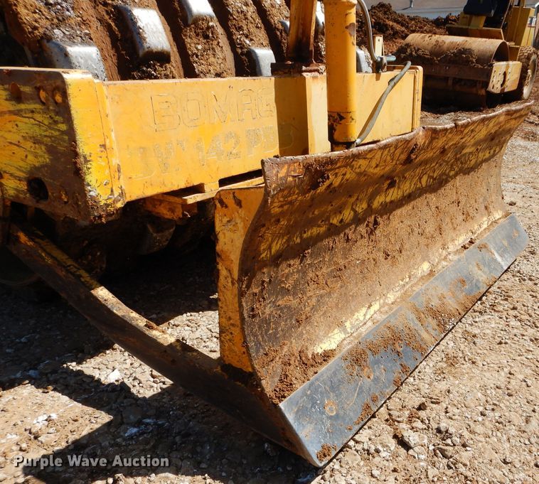 image for item DM4275 Bomag BW142PDB single drum vibratory roller