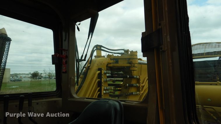 image for item ES9645 2007 Caterpillar 613C  elevating scraper