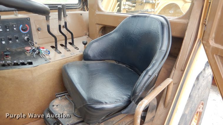 image for item ES9645 2007 Caterpillar 613C  elevating scraper