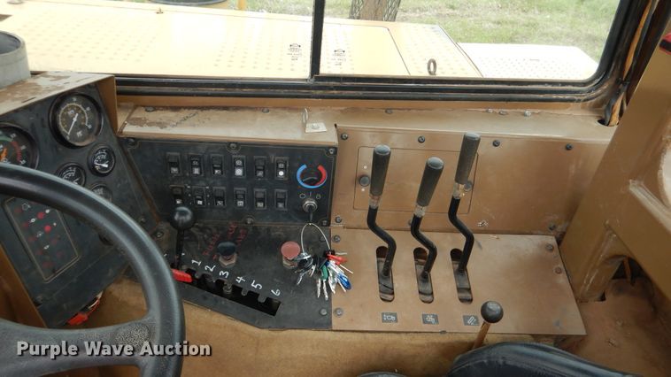 image for item ES9645 2007 Caterpillar 613C  elevating scraper