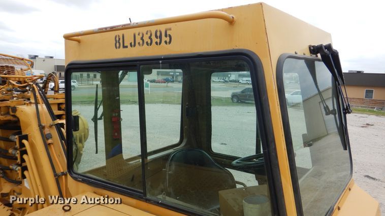 image for item ES9645 2007 Caterpillar 613C  elevating scraper