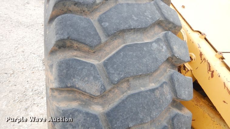 image for item ES9645 2007 Caterpillar 613C  elevating scraper