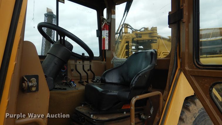 image for item ES9646 2006 Caterpillar 613C  elevating scraper