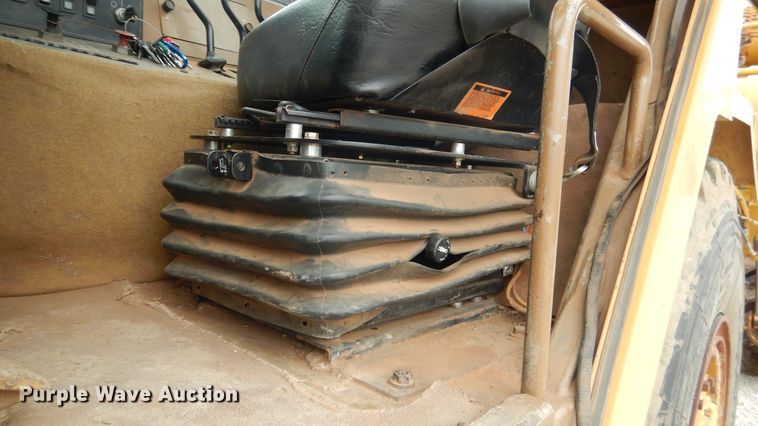 image for item ES9646 2006 Caterpillar 613C  elevating scraper