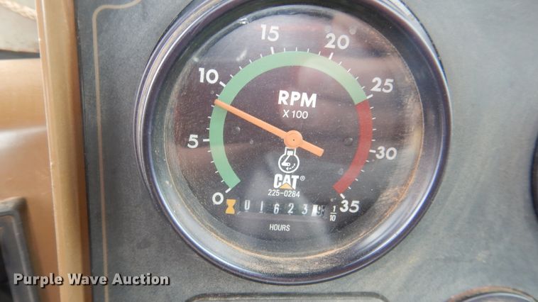 image for item ES9646 2006 Caterpillar 613C  elevating scraper