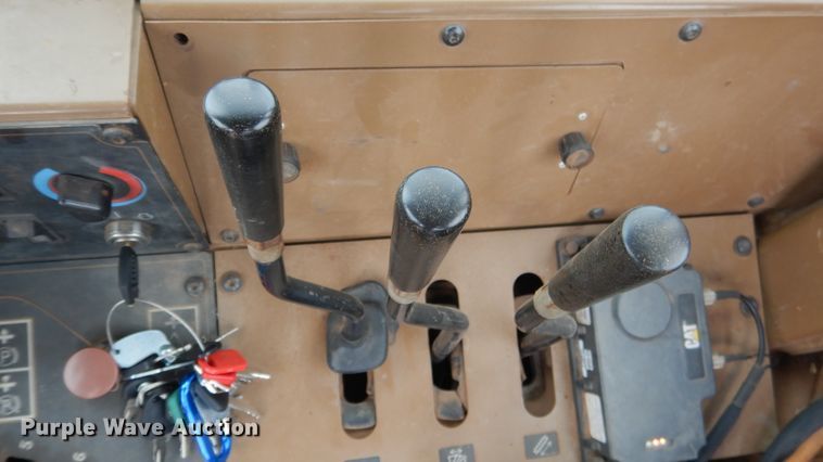 image for item ES9646 2006 Caterpillar 613C  elevating scraper