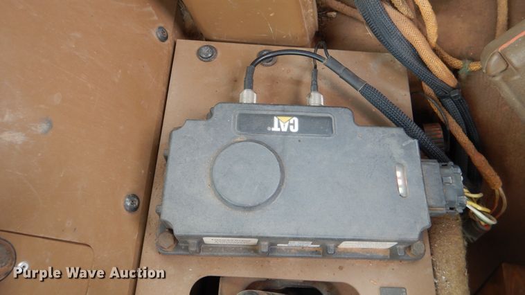 image for item ES9646 2006 Caterpillar 613C  elevating scraper