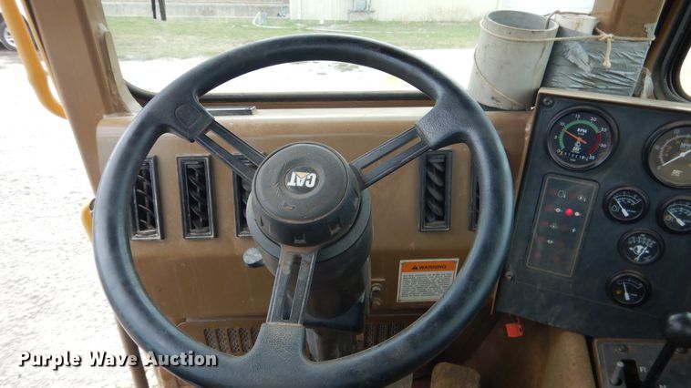 image for item ES9646 2006 Caterpillar 613C  elevating scraper