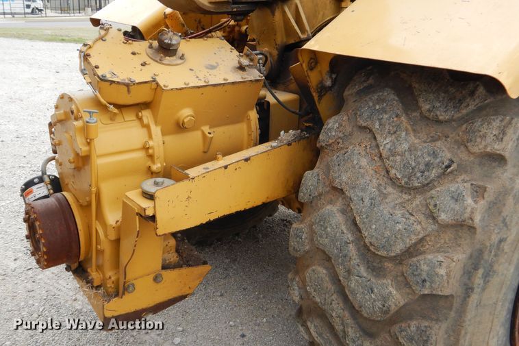 image for item ES9646 2006 Caterpillar 613C  elevating scraper