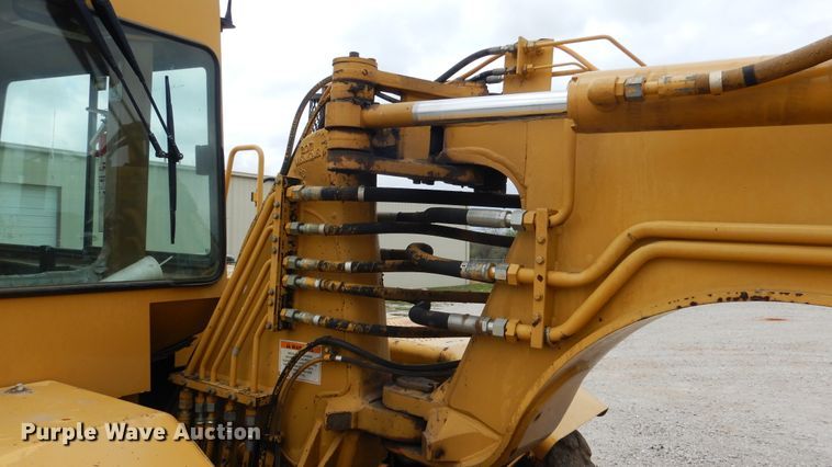 image for item ES9646 2006 Caterpillar 613C  elevating scraper
