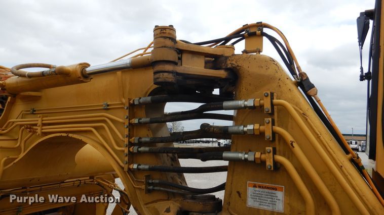 image for item ES9646 2006 Caterpillar 613C  elevating scraper