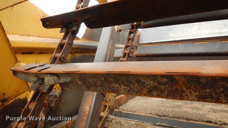 image for item ES9646 2006 Caterpillar 613C  elevating scraper