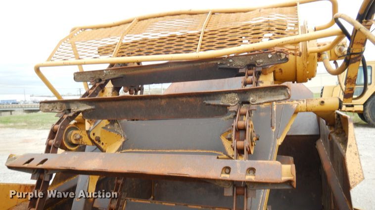 image for item ES9646 2006 Caterpillar 613C  elevating scraper