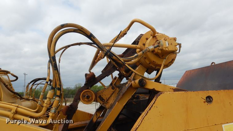 image for item ES9646 2006 Caterpillar 613C  elevating scraper